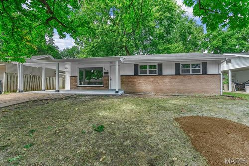 655 Gerald Ave, Florissant, MO, 63031-5410 | Card Image