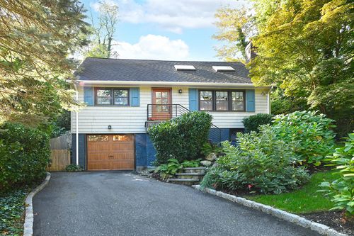 68 Upland Dr, East Northport, NY, 11731-1425 | Card Image