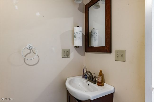 216 W North St, House other with 3 bedrooms, 2 bathrooms and null parking in Harrisville WV | Image 16