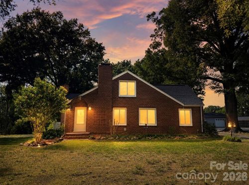 307 E 2nd St, Oakboro, NC, 28129-7703 | Card Image