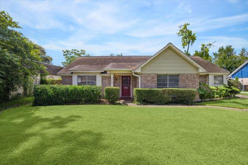 10135 Metronome Dr, Houston, TX, 77080-6316 | Card Image