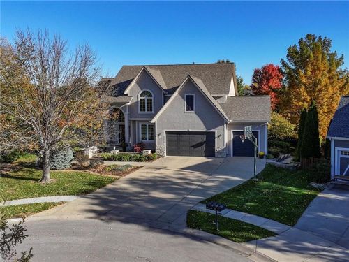 22310 W 58th St, Shawnee, KS, 66226-7916 | Card Image