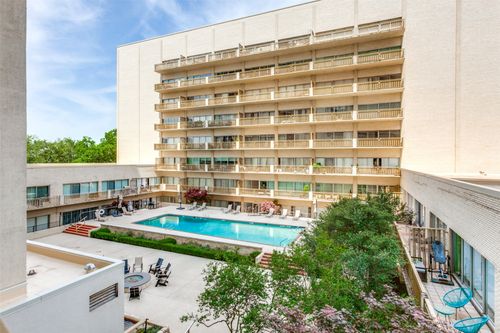 apt-304-6211 W Northwest Hwy, Dallas, TX, 75225-3421 | Card Image