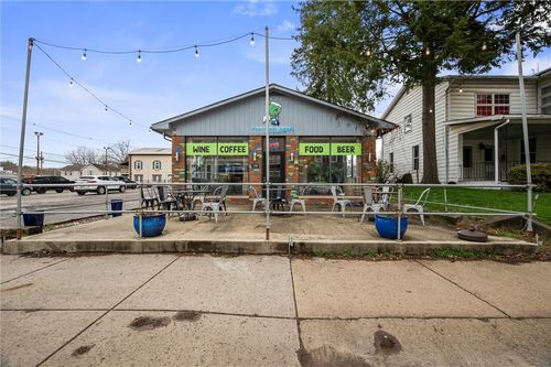 138 S Market St, New Wilmington, PA, 16142-1248 | Card Image