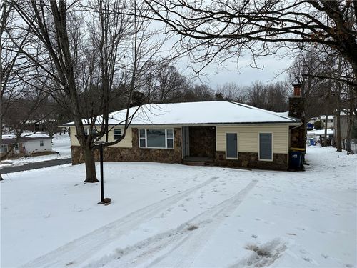 601 Tamarind St, Harrison, AR, 72601-5623 | Card Image