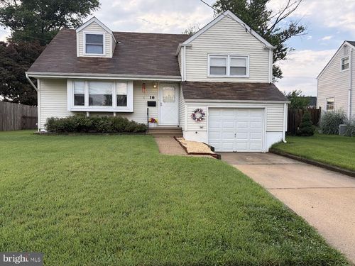 16 Wickom Ave, Hamilton Square, NJ, 08690-1615 | Card Image