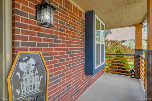 3566 Samuel Ave, Rochester Hills, MI, 48309-4250 | Card Image