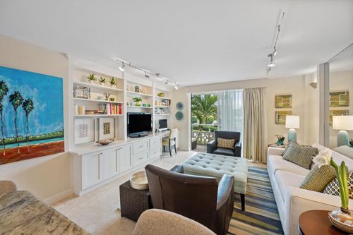 205-139 Sunrise Ave, Palm Beach, FL, 33480-3962 | Card Image