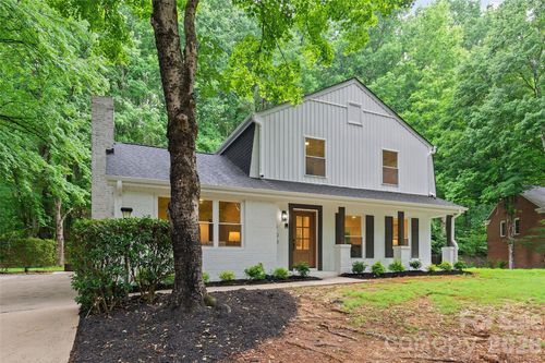 700 Tadlock Pl, Matthews, NC, 28105-5526 | Card Image