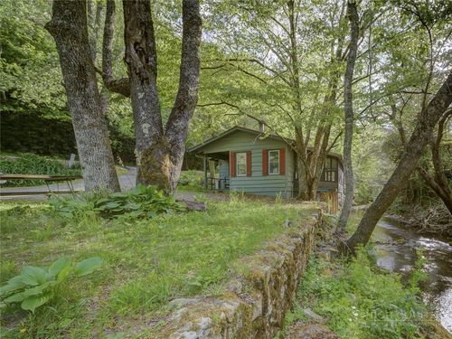1471 Bamboo Rd, Boone, NC, 28607-6718 | Card Image