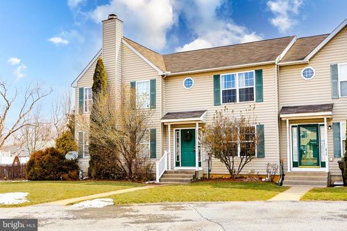 615 Abbe Ct, Freemansburg, PA, 18017-6307 | Card Image