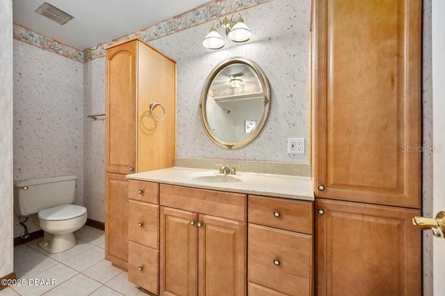 2nd Shared Bathroom | Image 24