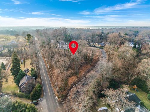 36 Cow Neck Rd, Port Washington, NY, 11050-1116 | Card Image