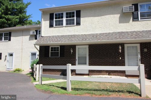 l-404 Dresher Rd, Horsham, PA, 19044-2016 | Card Image