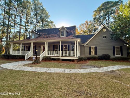 13500 Wesleyan Dr, Laurinburg, NC, 28352-1816 | Card Image
