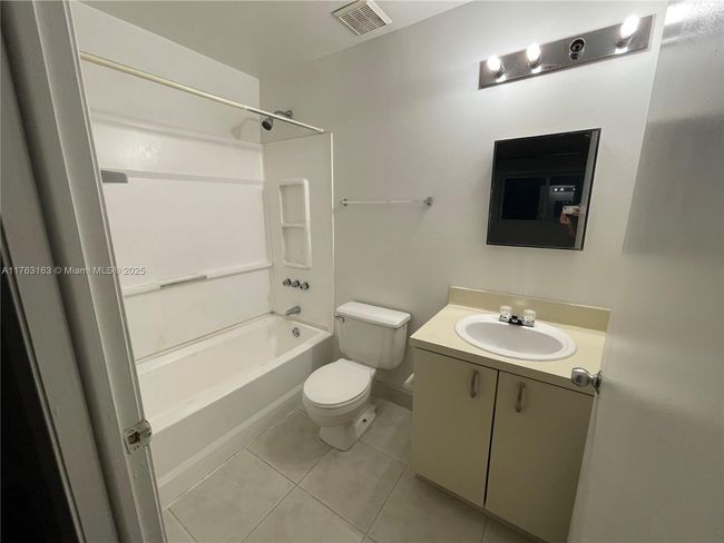 APT-203 - 14970 Sw 82 Nd Ln, Condo with 2 bedrooms, 3 bathrooms and null parking in Miami FL | Image 32