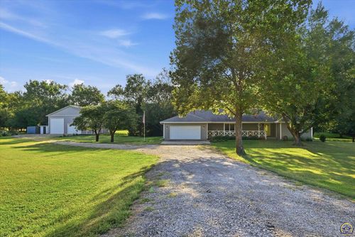 4014 Nw Hoch Rd, Silver Lake, KS, 66539 | Card Image