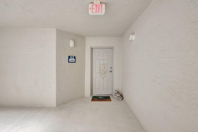 APT-1404 - 5049 N Highway A1a, Condo with 3 bedrooms, 2 bathrooms and null parking in Hutchinson Island FL | Image 58