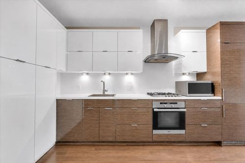 216-1777 W 7th Ave, Vancouver, BC, V6J0E5 | Card Image