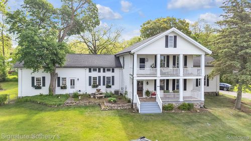 549 Grixdale Ln, Waterford, MI, 48328-3431 | Card Image