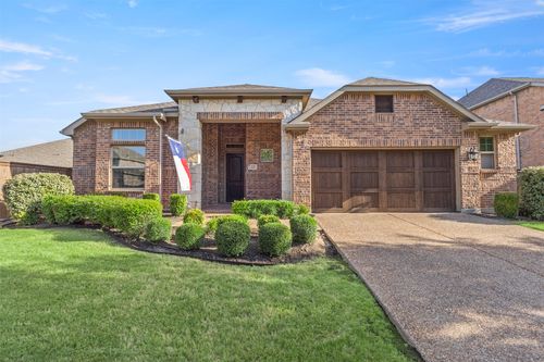 820 Wilmington Ln, Aubrey, TX, 76227-1585 | Card Image