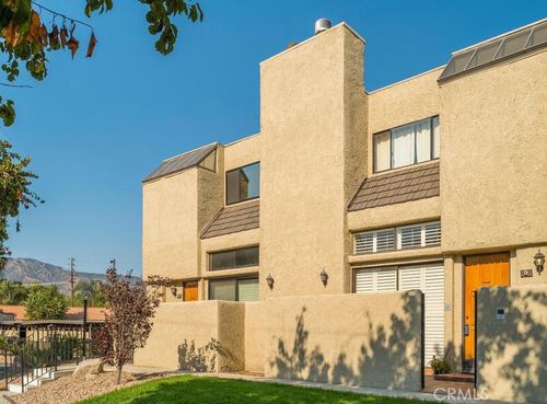 984 W Riverside Drive, Burbank, CA, 91506 | Card Image