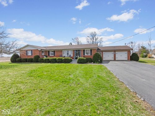 9285 Vine St, Manilla, IN, 46150 | Card Image