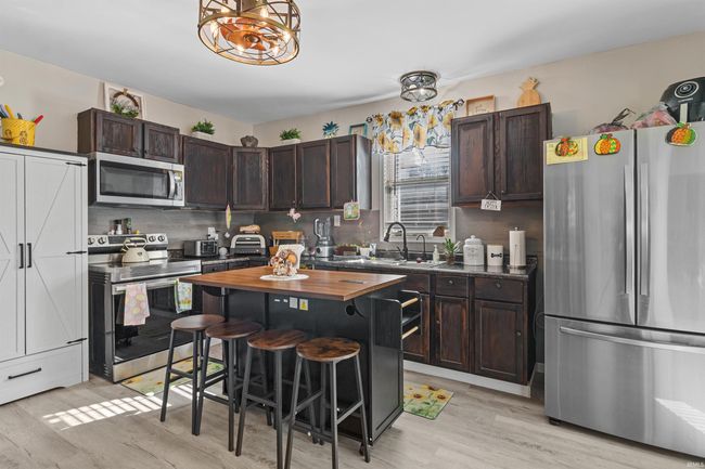 109 E Main St, House other with 3 bedrooms, 1 bathrooms and null parking in Swayzee IN | Image 6