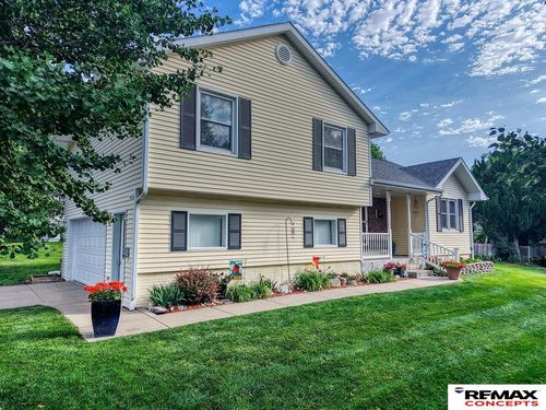 720 W Chadderton Dr, Lincoln, NE, 68521-4327 | Card Image