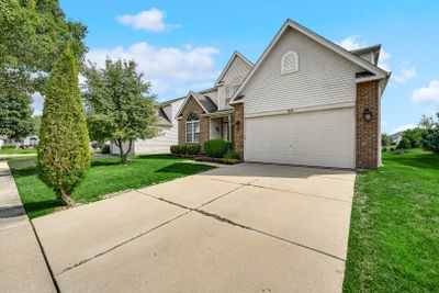 318 Columbine Court, House other with 4 bedrooms, 2 bathrooms and 2 parking in Romeoville IL | Image 3