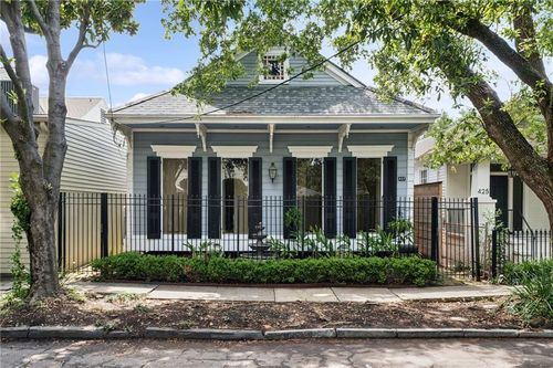 427 Arabella St, New Orleans, LA, 70115-2028 | Card Image