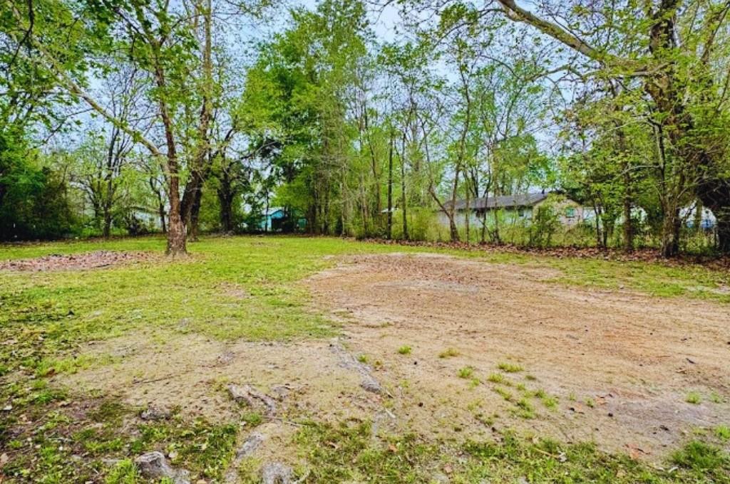Land in Cleveland