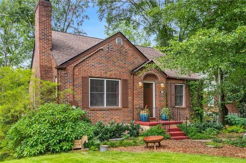 135 Shadowmoor Dr, Decatur, GA, 30030-3860 | Card Image