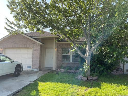 3011 Lodgepole Ln, New Braunfels, TX, 78130-7068 | Card Image
