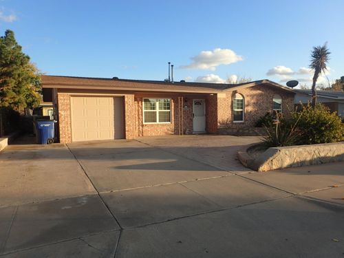2716 Bert Yancey Dr, El Paso, TX, 79936-2832 | Card Image