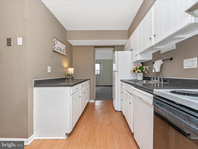 11-05 - 5843 Hunt Hill Dr, Townhouse with 2 bedrooms, 3 bathrooms and null parking in ELKRIDGE MD | Image 4