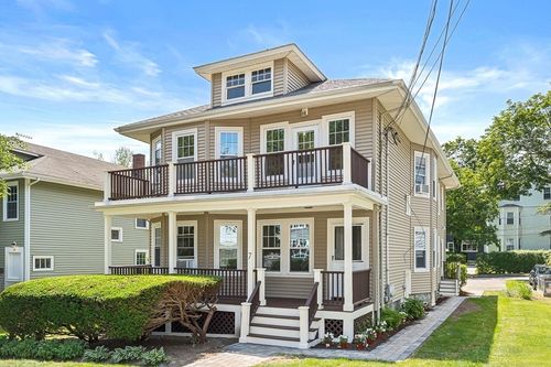 7 Westbourne Rd, Newton, MA, 02459-1617 | Card Image