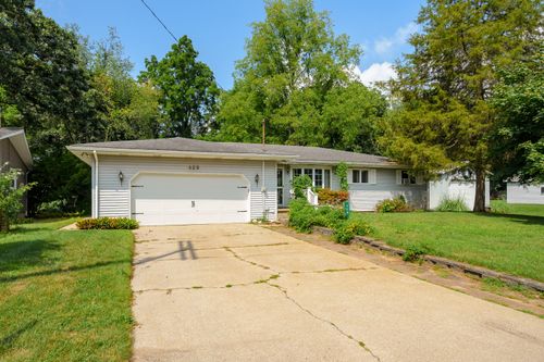429 W Crooked Lake Dr, Kalamazoo, MI, 49009-8930 | Card Image