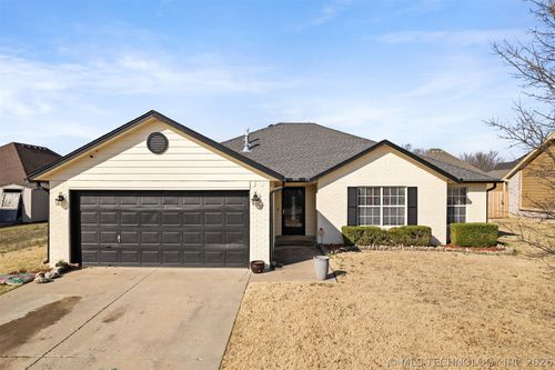 2114 S Javine Avenue, Skiatook, OK, 74070 | Card Image