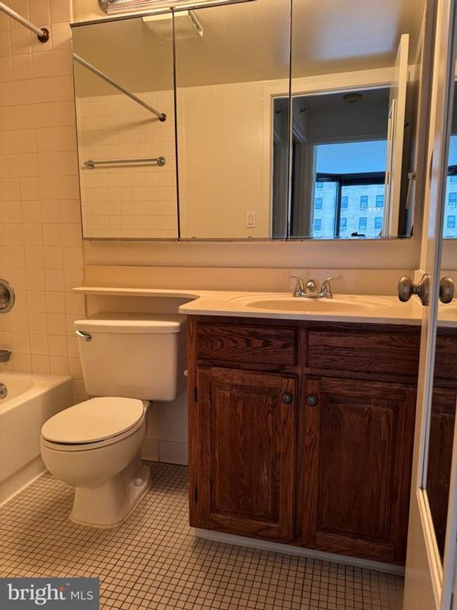 11J - 2018 Walnut St, Condo with 1 bedrooms, 1 bathrooms and null parking in PHILADELPHIA PA | Image 7