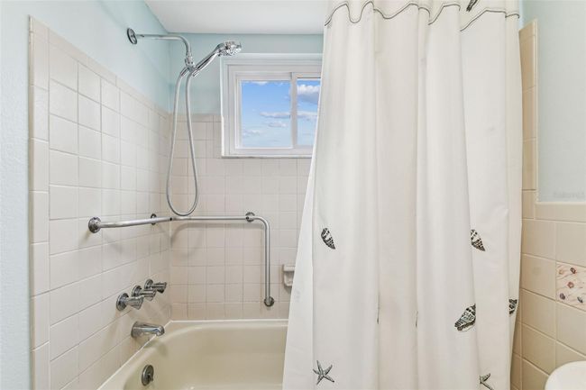 12101 Meadowbrook Ln, House other with 3 bedrooms, 2 bathrooms and null parking in Bayonet Point FL | Image 41