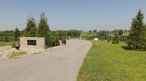 518 Polo Run Ln, Versailles, KY, 40383-2003 | Card Image