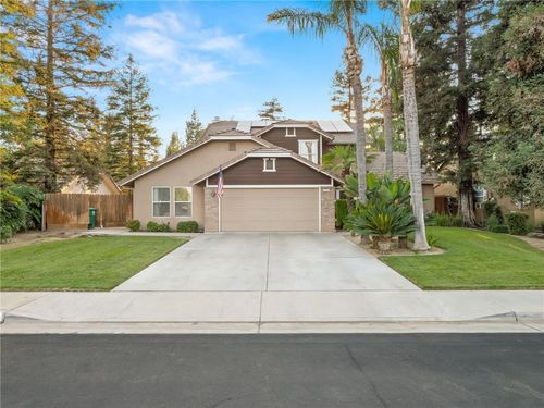 195 Kings Drive Cir, Reedley, CA, 93654 | Card Image