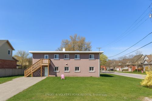 {{alt}} | Card Image