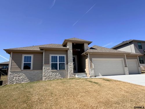 7710 S 198th Ave, Gretna, NE, 68028-5075 | Card Image