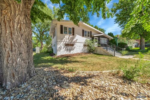 2718 W Saint Patrick St, Rapid City, SD, 57702-4217 | Card Image