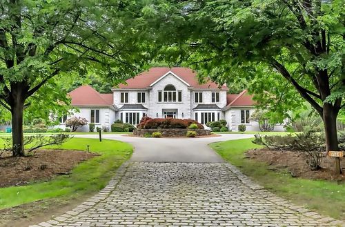 784 Strawberry Hill Rd, Concord, MA, 01742-5406 | Card Image