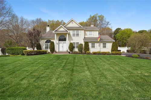 54 Winterberry Drive, Brookhaven, NY, 11953 | Card Image
