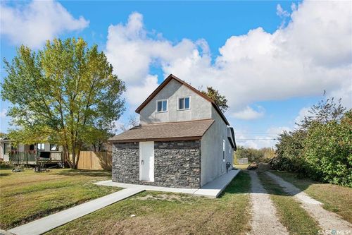 510 3rd St W, Delisle, SK, S0L0P0 | Card Image