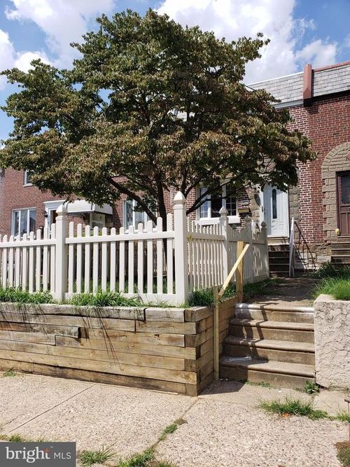 6346 Glenloch St, PHILADELPHIA, PA, 19135-3204 | Card Image